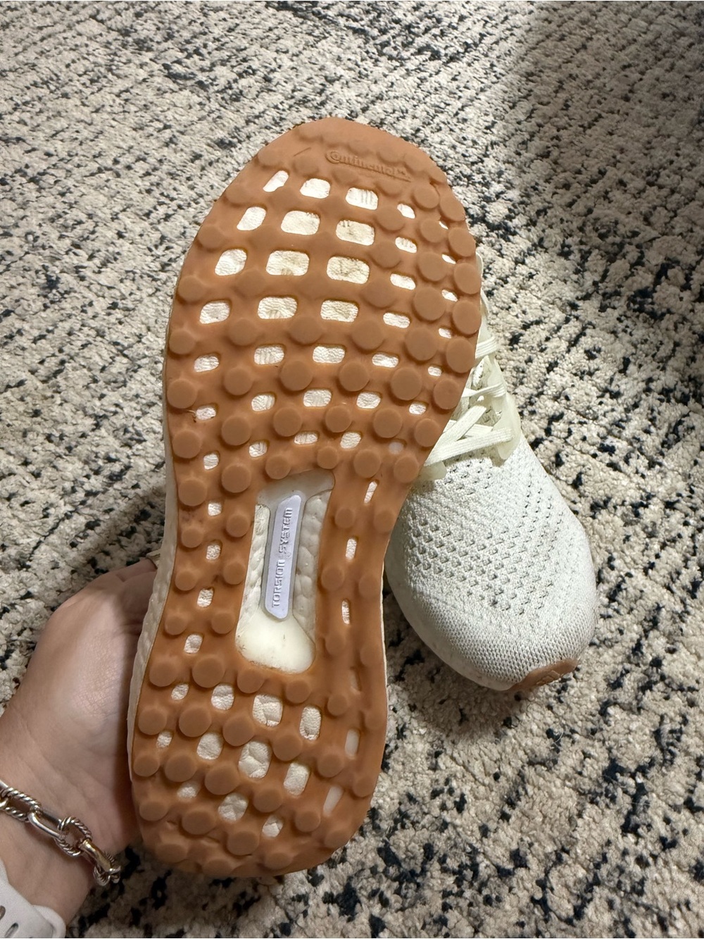 adidas UltraBoost DNA Cloud White Gum Sole Sneakers Women’s 6.5 - Picture 3 of 4